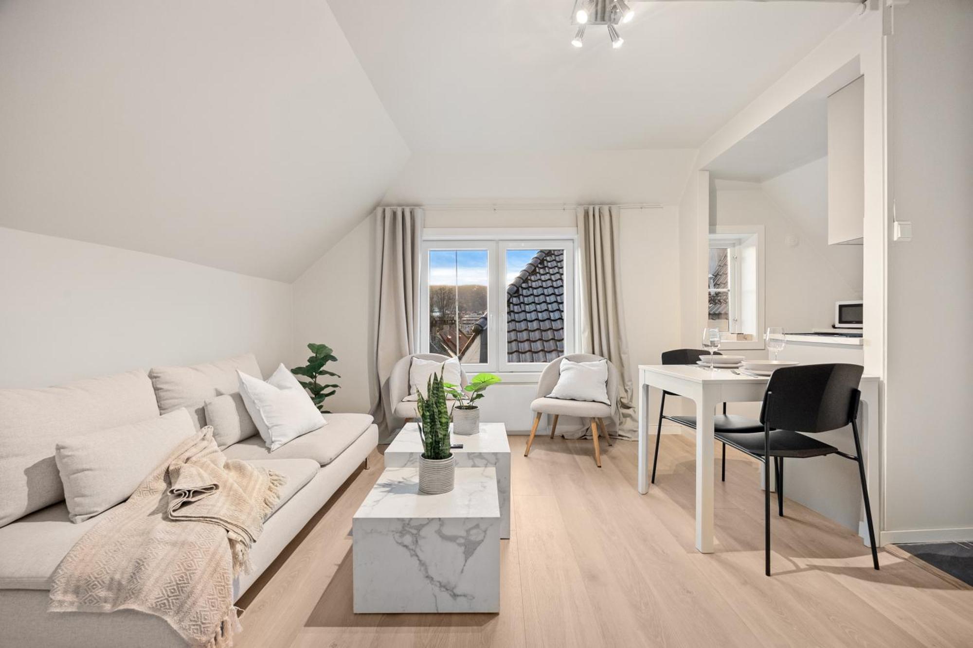 Appartamento View To Bryggen - Renovated Dec 24 - Historic Cobblestone Street Bergen Esterno foto